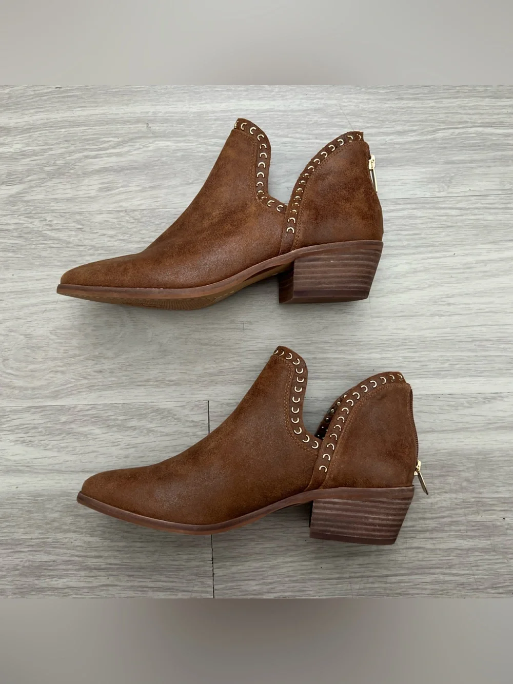 Vince Camuto Brown Suede Studded Cutout Ankle Booties Women’s 9.5 Western Boho